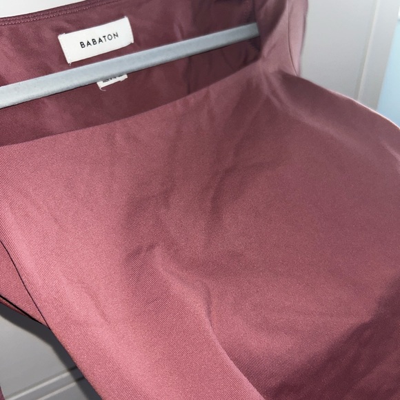 Aritzia babaton contour long sleeve red Willow!! - Picture 2 of 3